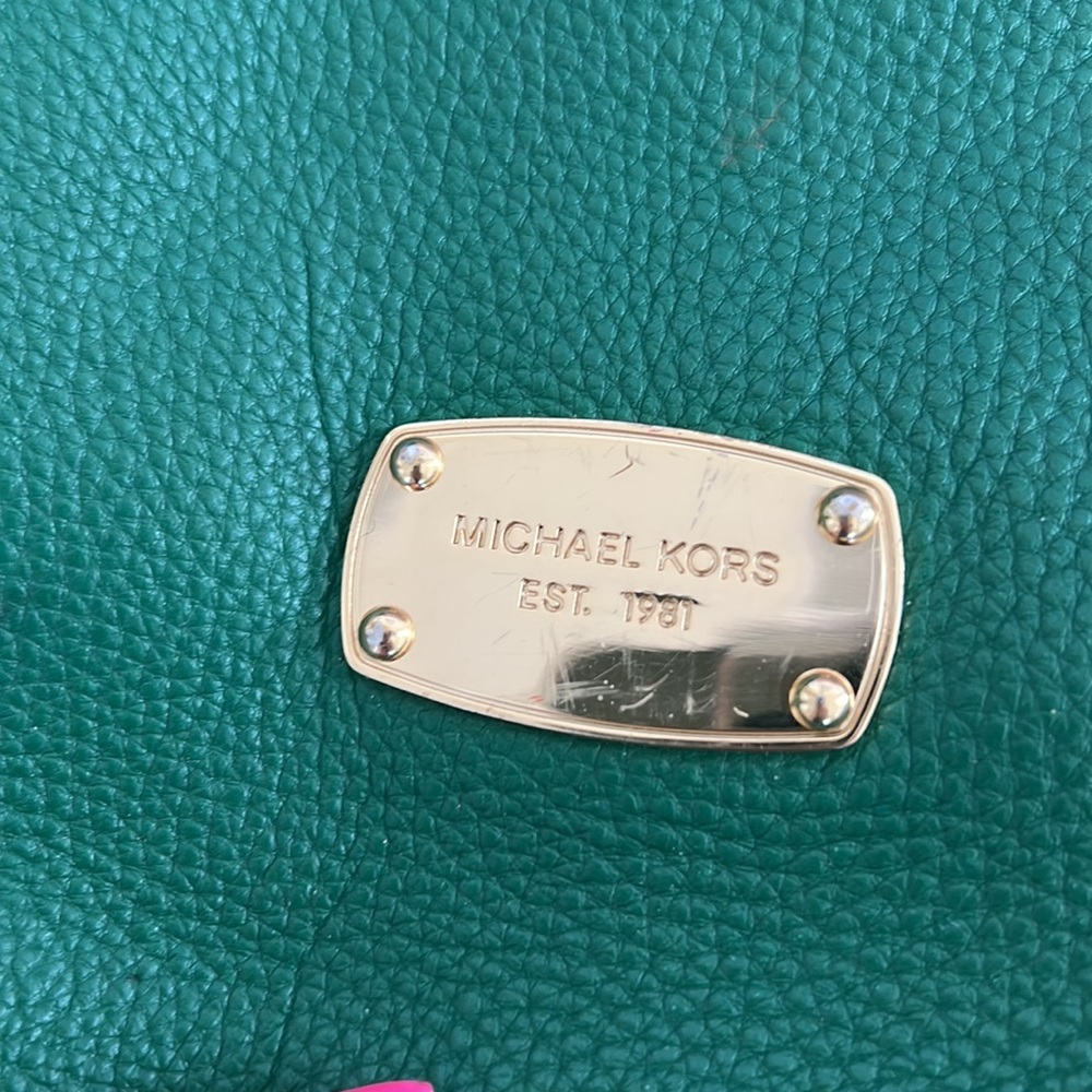 MK Green Handbag - Picture 2 of 9